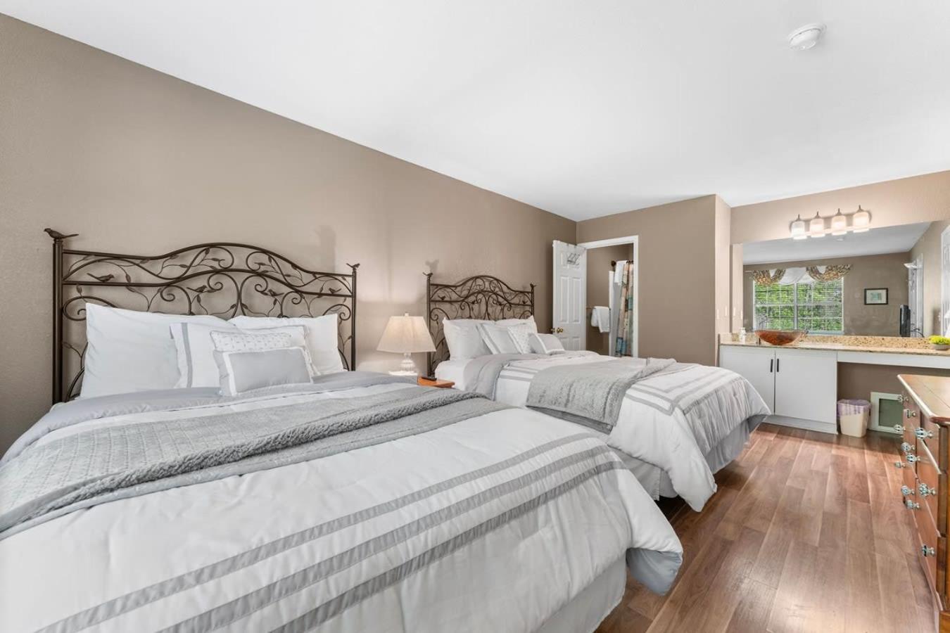 Penthouse Thousand Hills Golf Front Condo With Pool Close To 76 And Sleeps 8 布蘭森 外观 照片